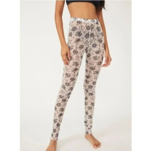 Free People Pants - Free People Layered in Lace Stretch Legging Pants in Ivory Combo Womens Small